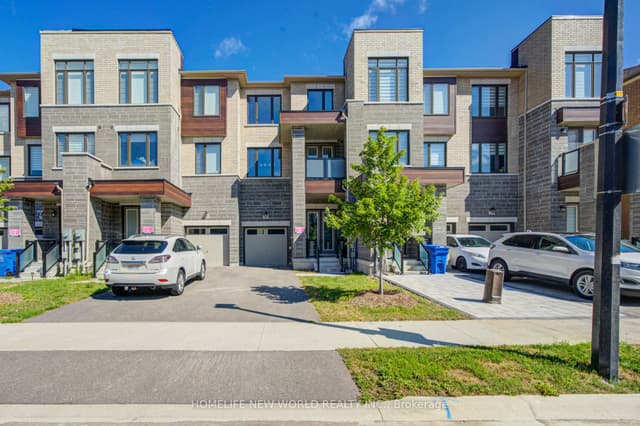 Att/Row/Townhouse at 216 Vermont Avenue, Newmarket, ON L3X 2Y8