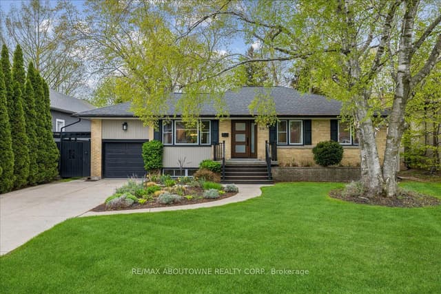 Detached at 316 River Side Drive, Oakville, ON L6K 3N4