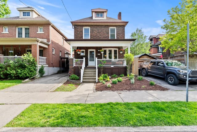 Detached at 260 STINSON Crescent, Hamilton, ON L8N 1T7