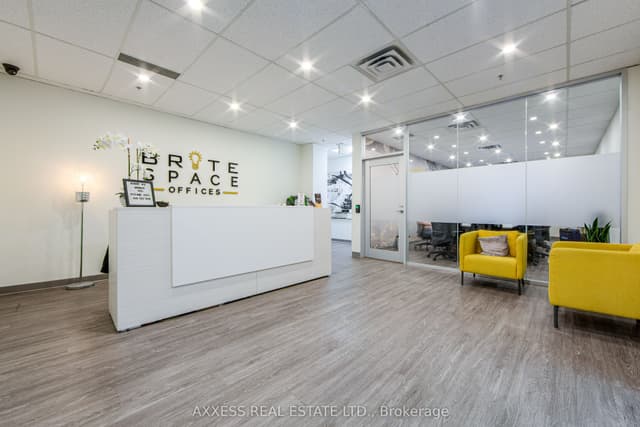 Office at 30 Eglinton Avenue W 401, Mississauga, ON L5R 3E7