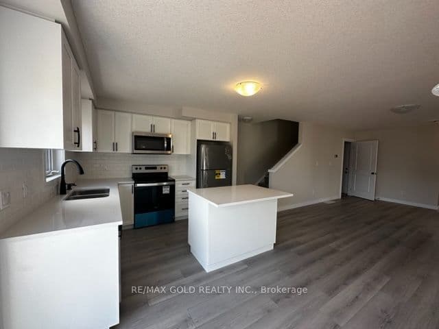 Att/Row/Townhouse at 17 Wilkinson Avenue, Cambridge, ON N1S 0C5