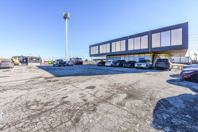 Office at 1300 E Steeles Avenue E 212, Brampton, ON L6T 1A2