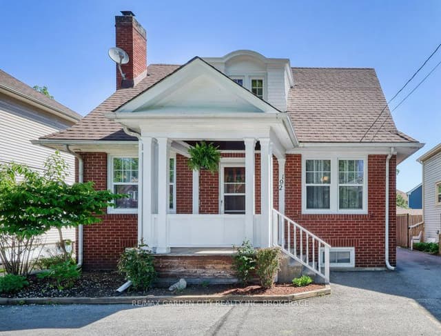 Detached at 192A ONTARIO Street, St. Catharines, ON L2R 5L1