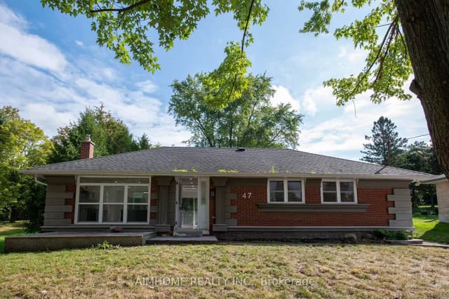 Detached at 47 Belfry Drive, Newmarket, ON L3Y 3E9