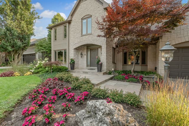 Detached at 9 Flanders Drive, Hamilton, ON L8B 0G6