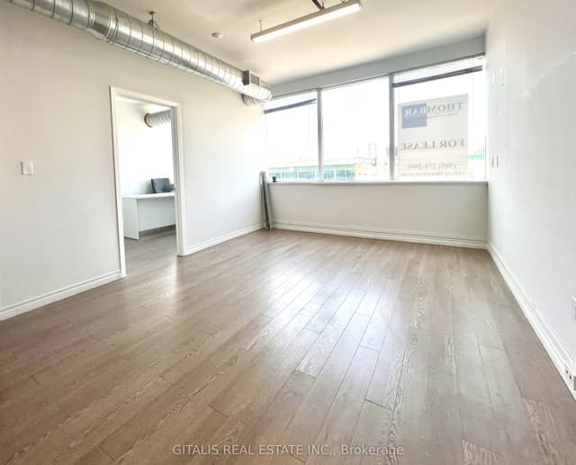 Office at 105 Brockhouse Road 200, Toronto, ON M8W 2W8, Toronto W06