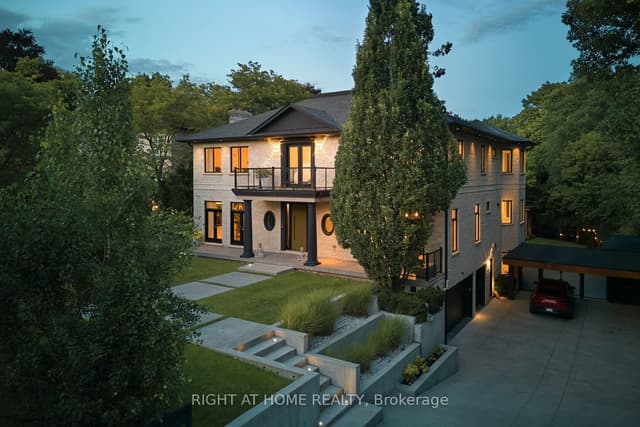 Detached at 1305 Royal York Road, Toronto, ON M9A 5E6, Toronto W08