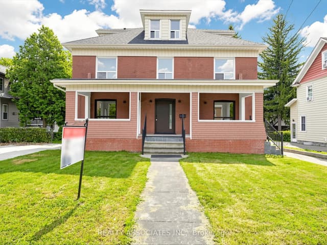 Detached at 6058 Culp Street, Niagara Falls, ON L2G 2B7