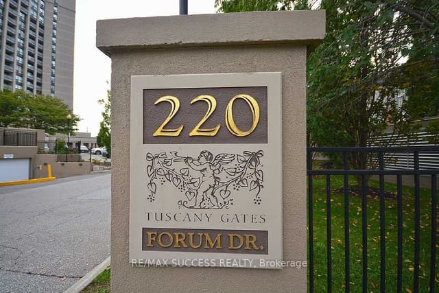Condo Apartment at 220 Forum Drive 701, Mississauga, ON L4Z 4K1