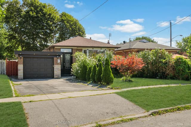 Detached at 17 Barlow Road, Toronto, ON M1G 2B5, Toronto E09
