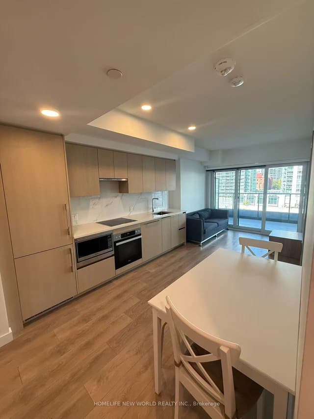 Condo Apartment at 1 Concord Cityplace Way 502, Toronto, ON M5V 0X3, Toronto C01