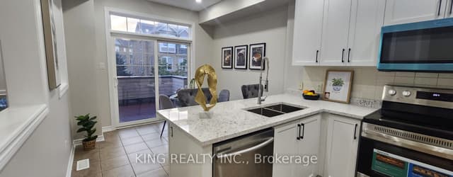 Att/Row/Townhouse at 86 Magdalene Crescent S, Brampton, ON L6Z 0G9