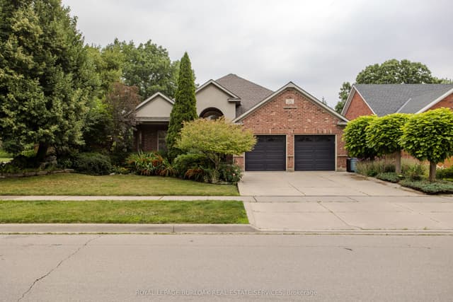 Detached at 54 Waterwheel Crescent, Hamilton, ON L9H 7B7