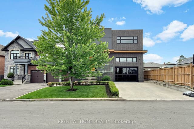 Detached at 2931 Lansdowne Avenue, Toronto, ON M6B 3X3, Toronto W04