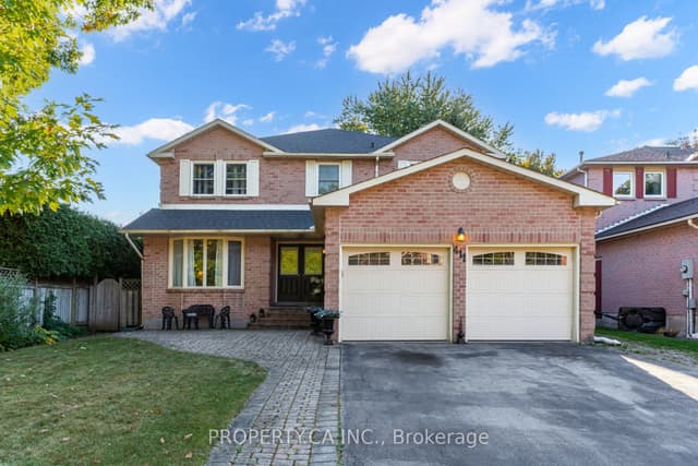 Detached at 411 Freeman Crescent, Oakville, ON L6H 4R4
