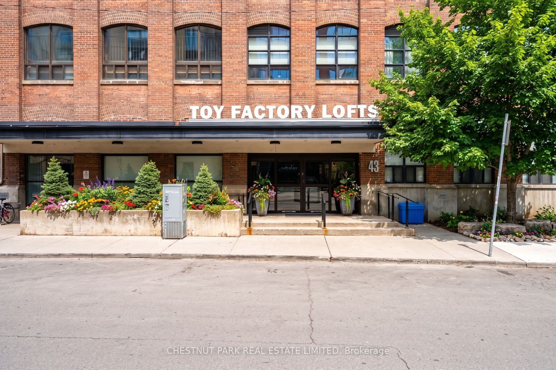 Suite 401 · Floor 4, Unit 401 · 43 Hanna Ave