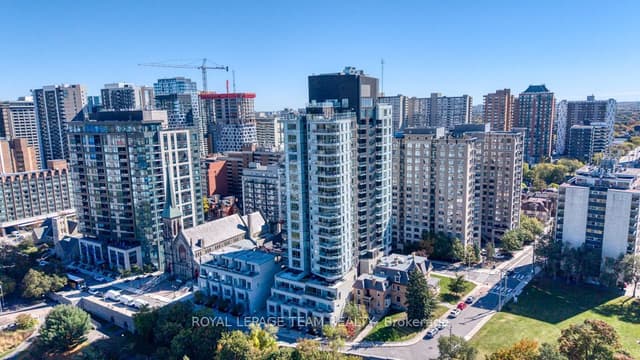 Leasehold Condo at 428 Sparks Street 1902, Ottawa Centre, ON K1R 0B3