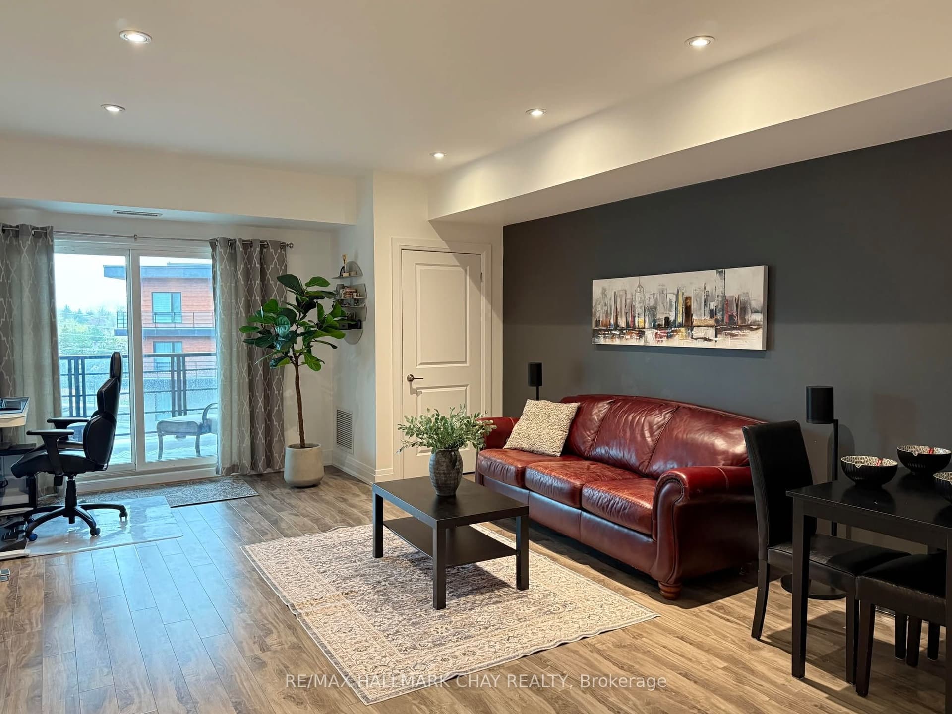 Suite 505 · Floor 5, Unit 505 · 302 Essa Rd