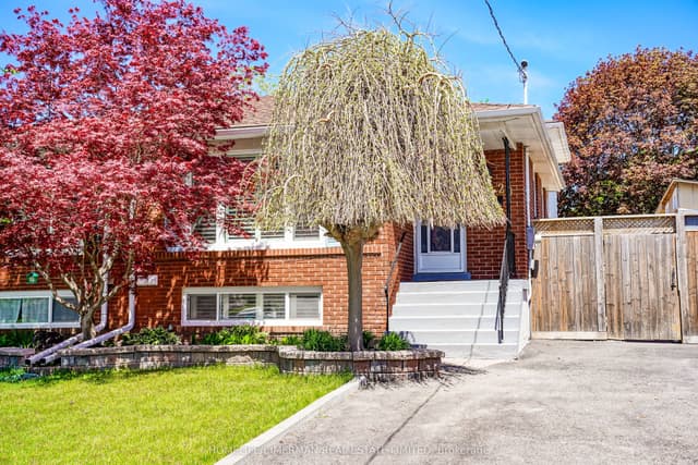 Semi-Detached at 20 Lawrence Crescent, Clarington, ON L1C 1J4