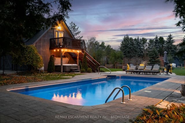 Detached at 4 Buckingham Boulevard, Collingwood, ON L9Y 3Y9