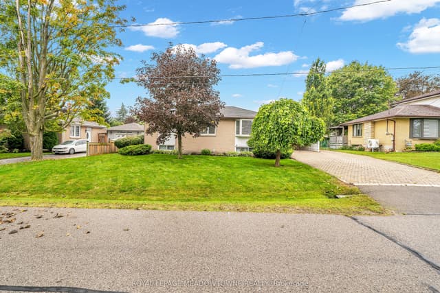 Detached at 48 Garside Avenue, Whitby, ON L1M 1A7
