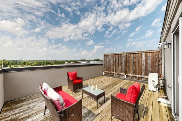 Condo Townhouse at 2441 Greenwich Drive 11, Oakville, ON L6M 0S3