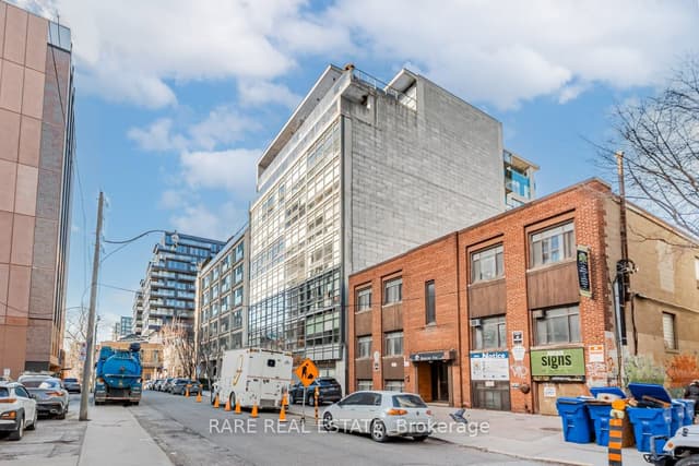 Condo Apartment at 42 Camden Street 302, Toronto, ON M5V 1V1, Toronto C01