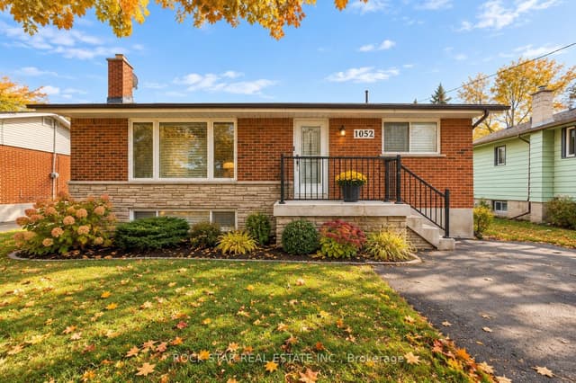 Detached at 1052 Fennell Avenue E LOWER, Hamilton, ON L8T 1R6