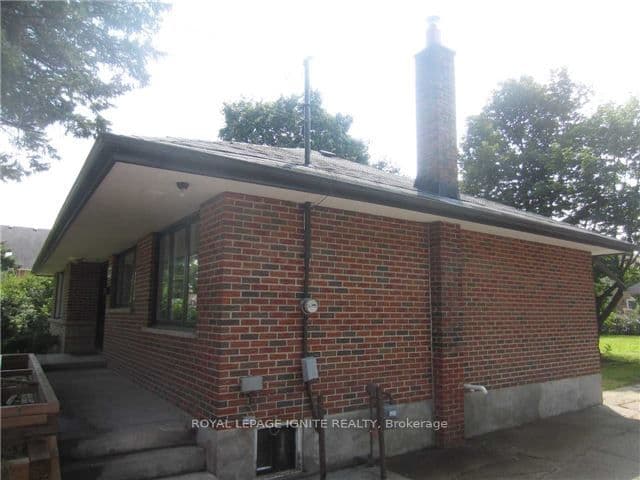 Detached at 1770 Altona Road, Pickering, ON L1V 1M5