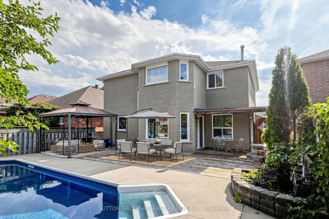 Detached at 38 Felt Crescent, Barrie, ON L4N 8V1