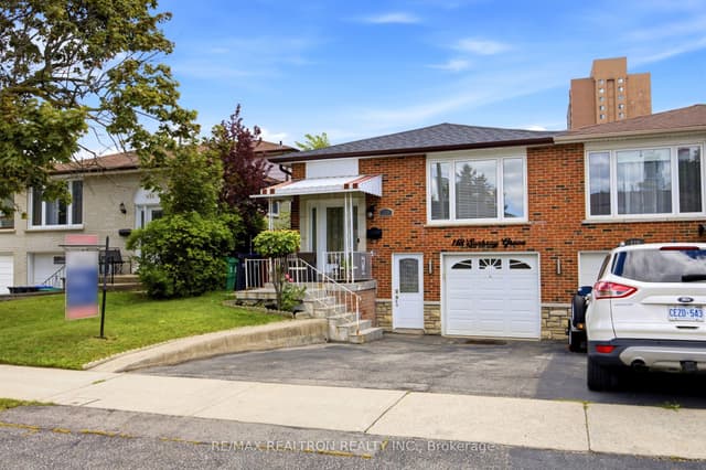 Semi-Detached at 118 Surbray Grove, Mississauga, ON L5B 2E1
