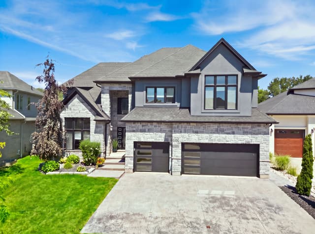 Detached at 686 Hickorystick Key, London North, ON N6G 0M8