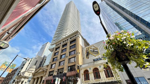 Condo Apartment at 197 YONGE ST Street 1701, Toronto, ON M5B 0C1, Toronto C08