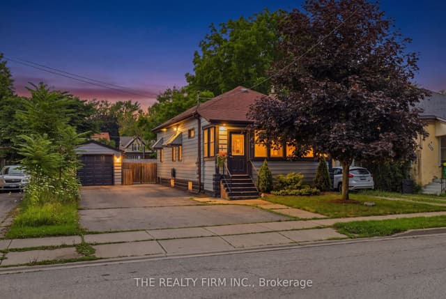 Detached at 946 Lorne Avenue, London East, ON N5W 3L1