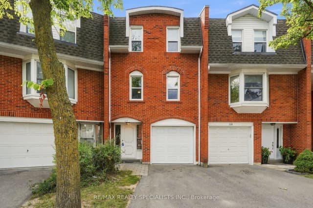 Condo Townhouse at 333 Meadows Boulevard 117, Mississauga, ON L4Z 1G9