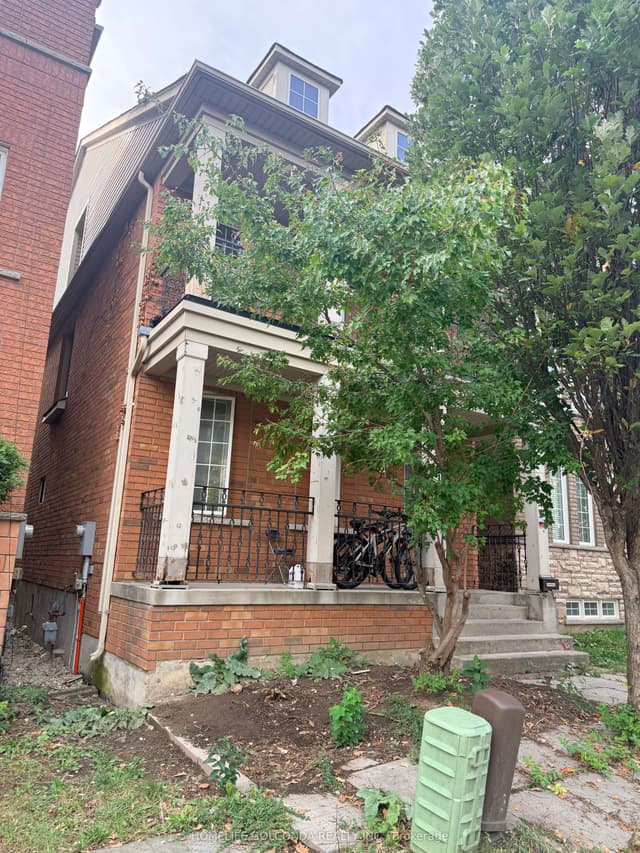 Detached at 10 Aldwinckle Heights, Toronto, ON M3J 3S6, Toronto W05
