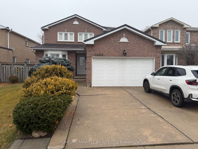 Detached at 5889 River Grove Avenue Main, Mississauga, ON L5M 4W2