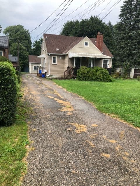Detached at 1790 Parkhurst Avenue, London East, ON N5V 2C3