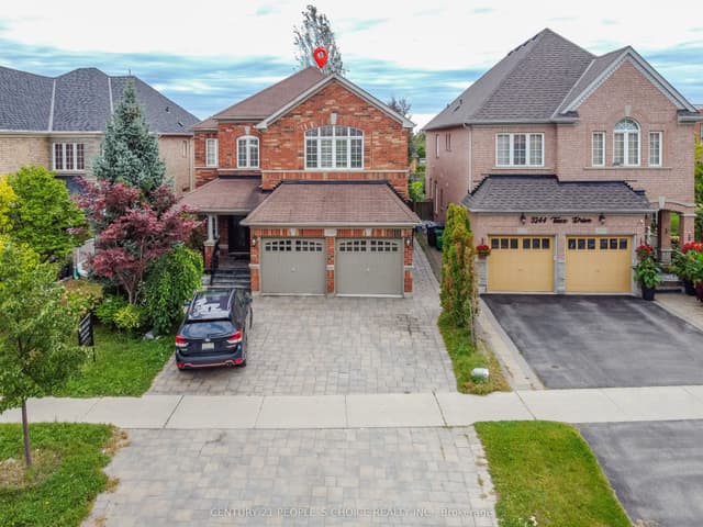 Detached at 3240 Tacc Drive, Mississauga, ON L5M 0H3
