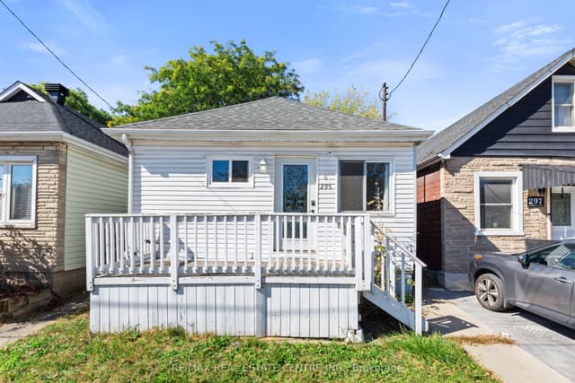 Detached at 295 Strathearn Avenue, Hamilton, ON L8H 5K8