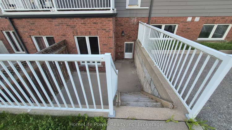225 Riddell Street