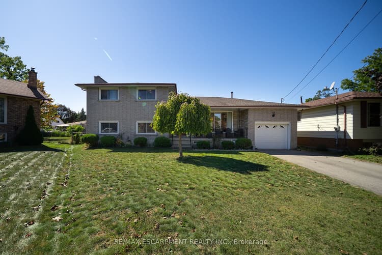 32 Avondale Crescent