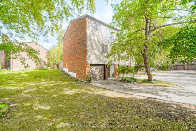 Condo Townhouse at 250 Satok Crescent 36, Milton, ON L9T 3P4