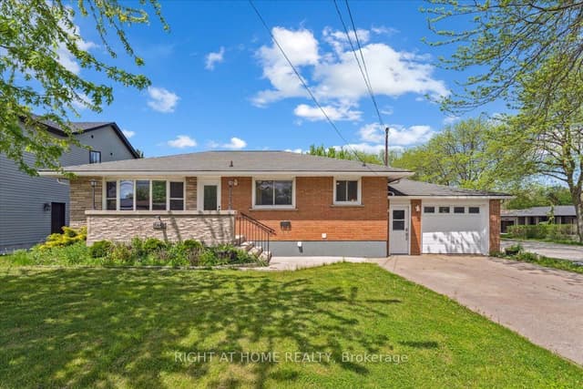 Detached at 5863 Church's Lane, Niagara Falls, ON L2J 1Y9