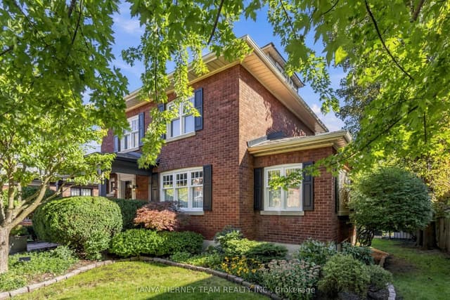 Detached at 511 Centre Street S, Whitby, ON L1N 4W5