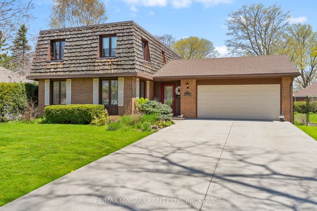 Detached at 17 Walnut Street, Port Colborne, ON L3K 2T7