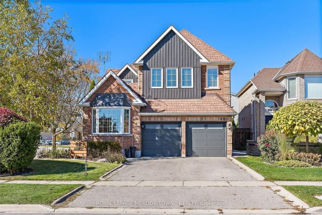Detached at 82 Eaton Street, Halton Hills, ON L7G 5T2