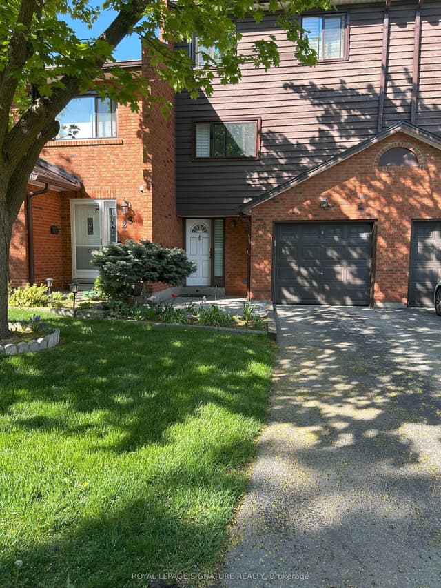 Condo Townhouse at 4230 Fieldgate Drive 24, Mississauga, ON L4W 2M5