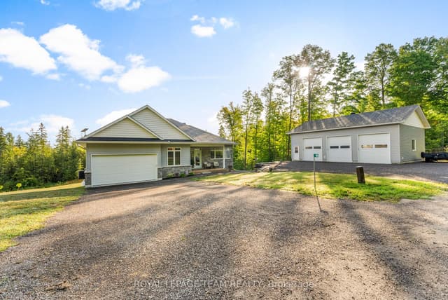 Detached at 44 Morning Flight Court, Greater Madawaska, ON K0J 1H0