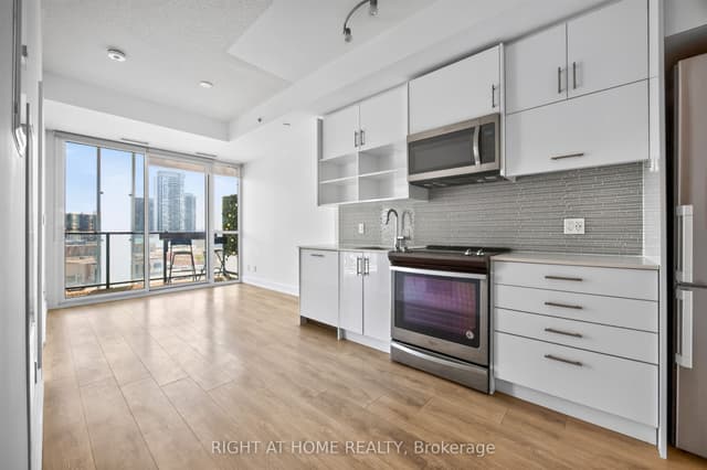 Condo Apartment at 128 Fairview Mall Drive 712, Toronto, ON M2J 0E8, Toronto C15